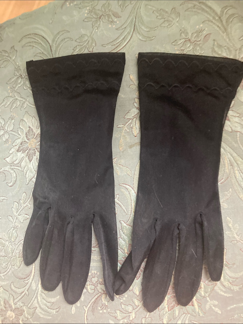 Black Women’s Classic Dress Gloves